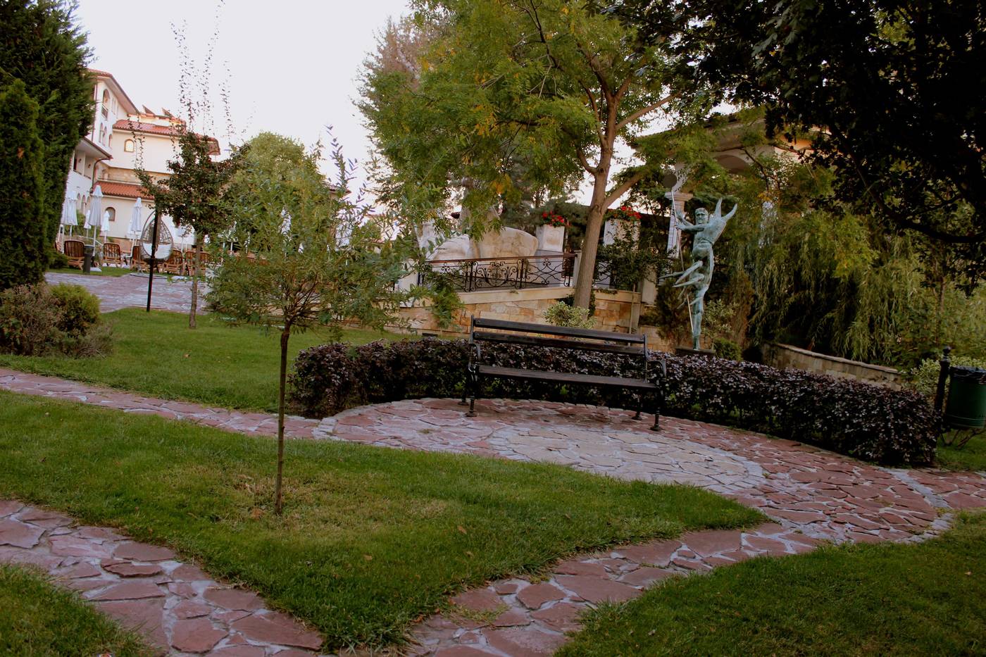 Royal-Palace-Helena-Park-Terrace-8