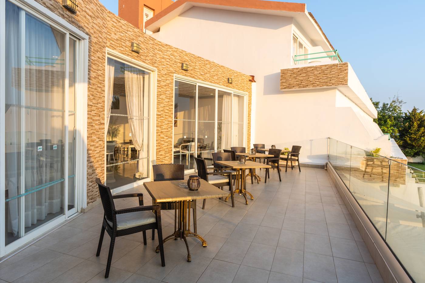 Adelais-Bay-Terrace-12