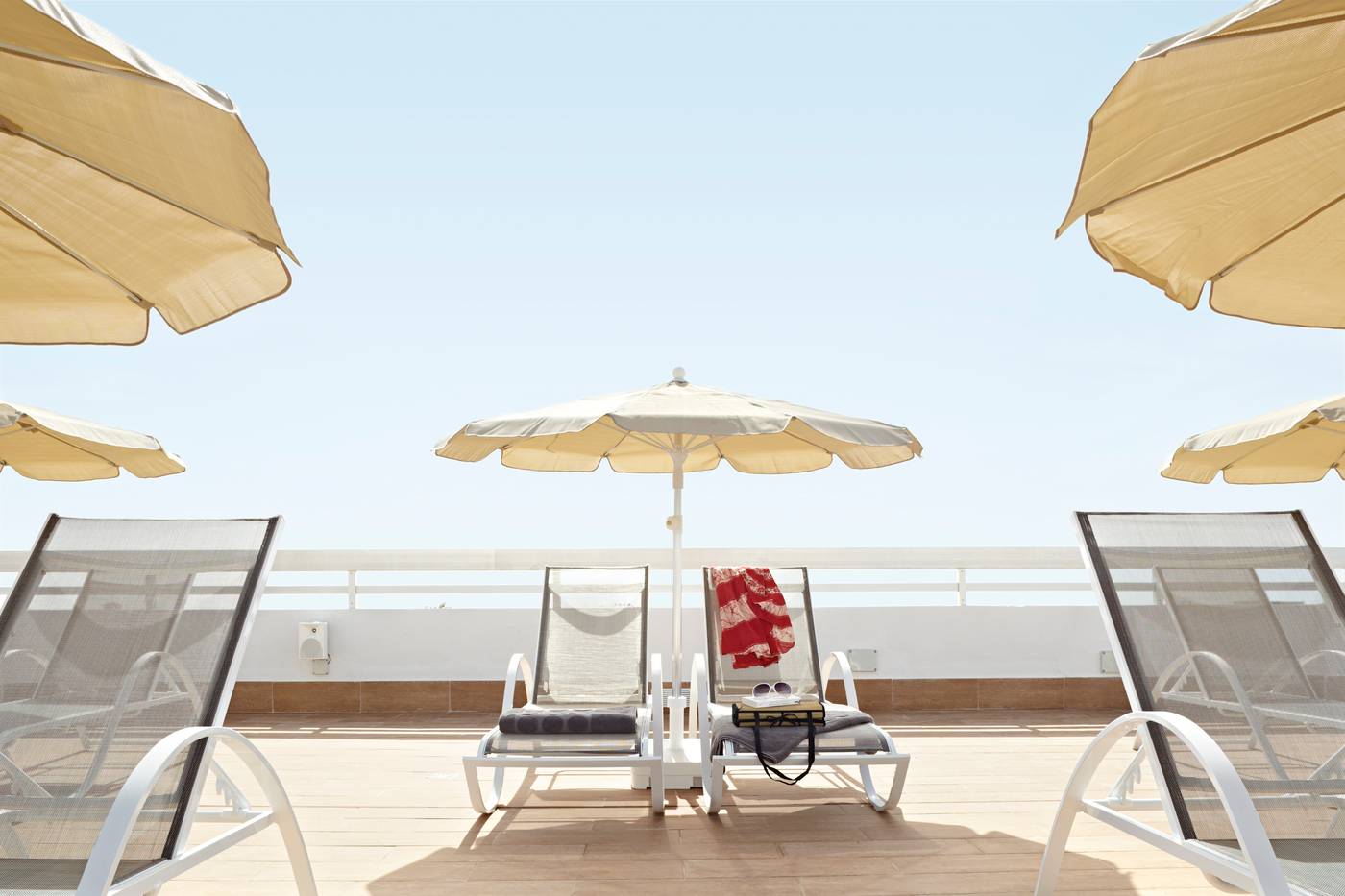 Coral-Suites---Spa---Adults-Only-Terrace-87