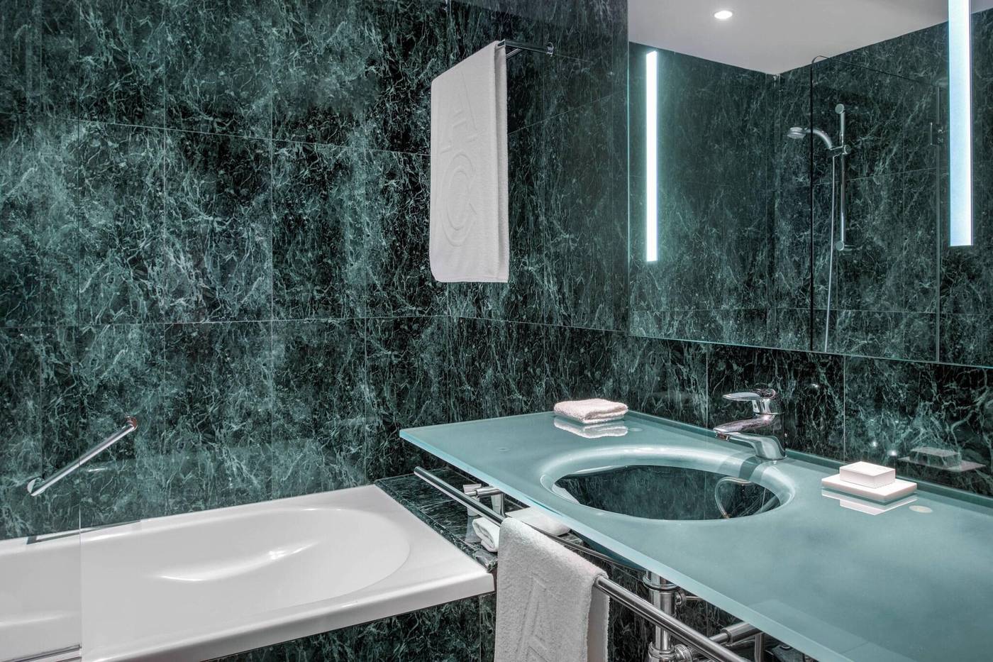 AC-Tarragona-Room-13