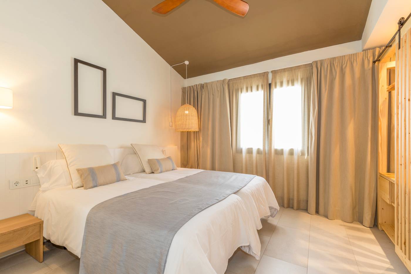 Mar-Hotels-Paradise-Club---Spa-Room-24