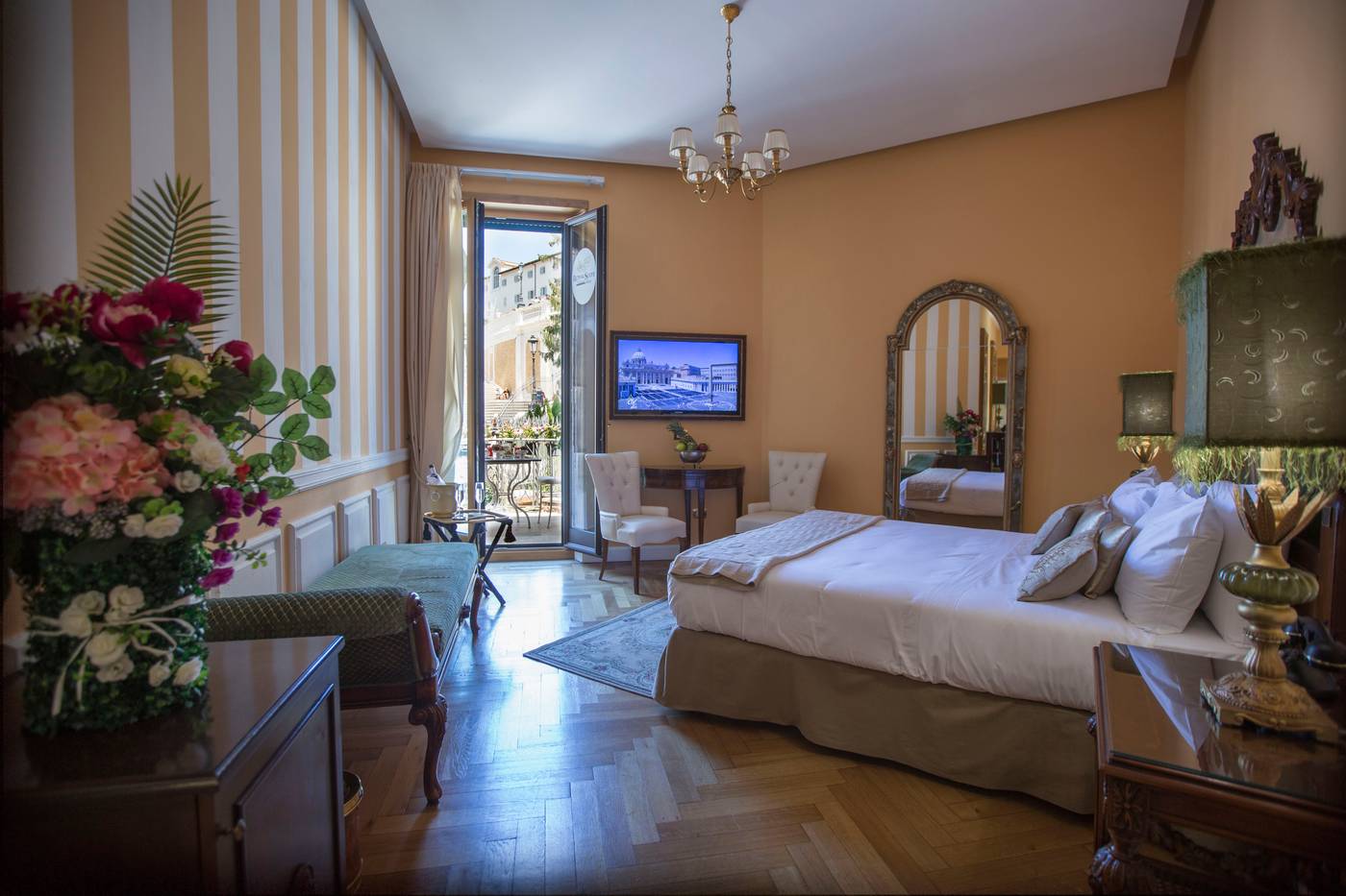 Royal-Suite-Trinita-dei-Monti-Room-11