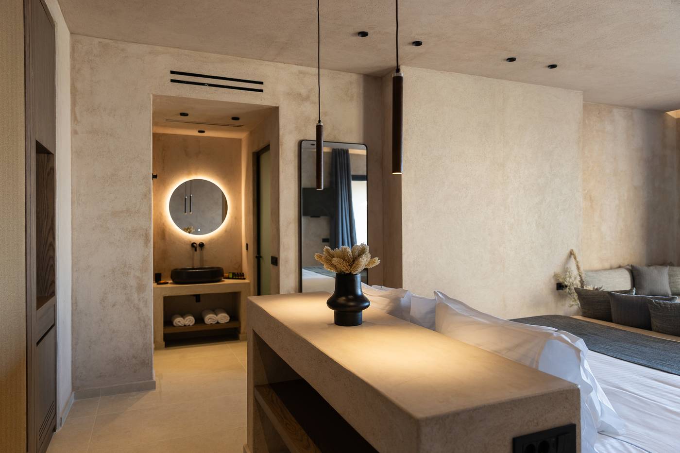 North-Santorini-A-Luxury-Spa-Hotel-Room-21