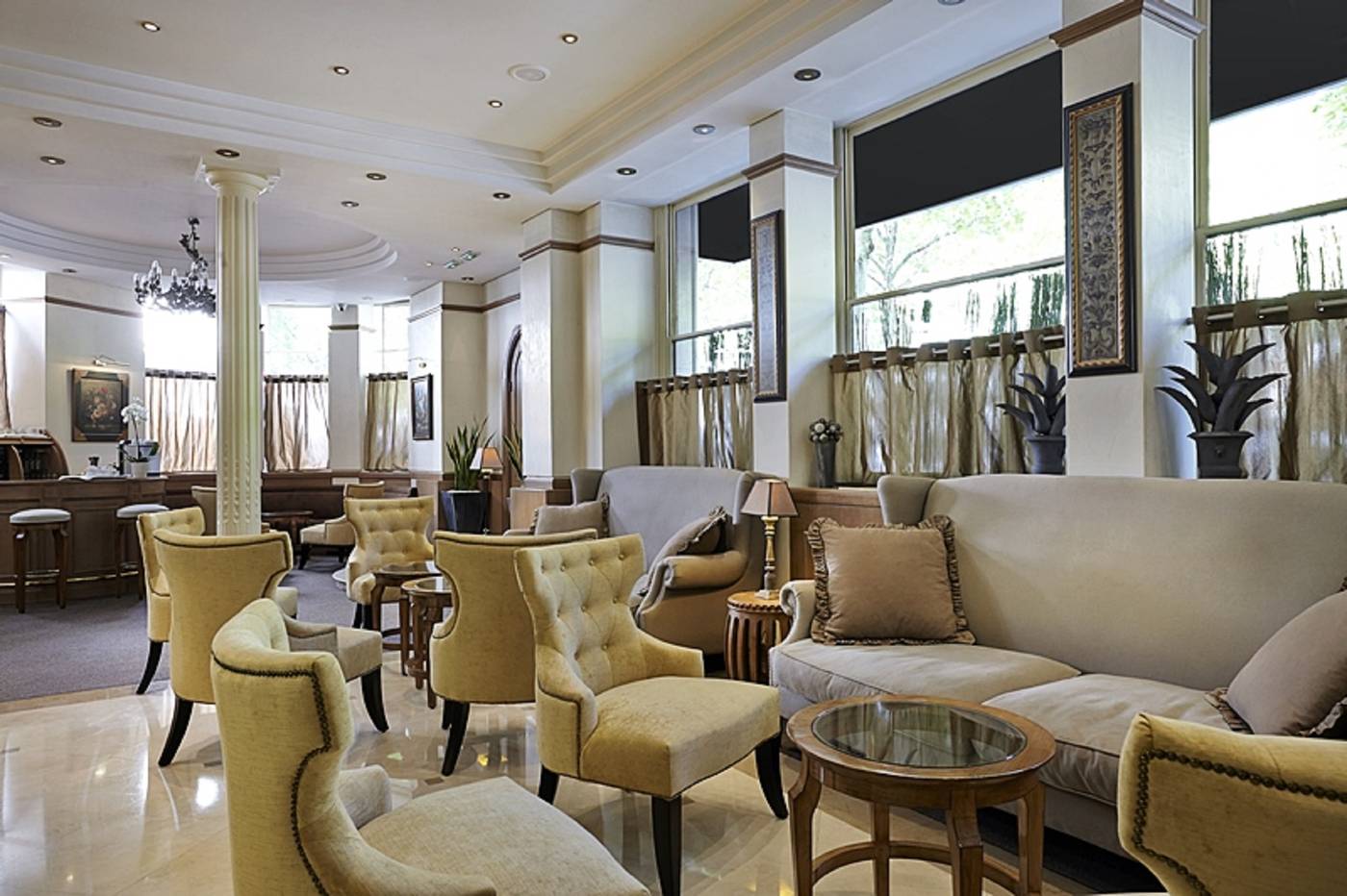 Royal-Arc-de-Triomphe-Bar-10