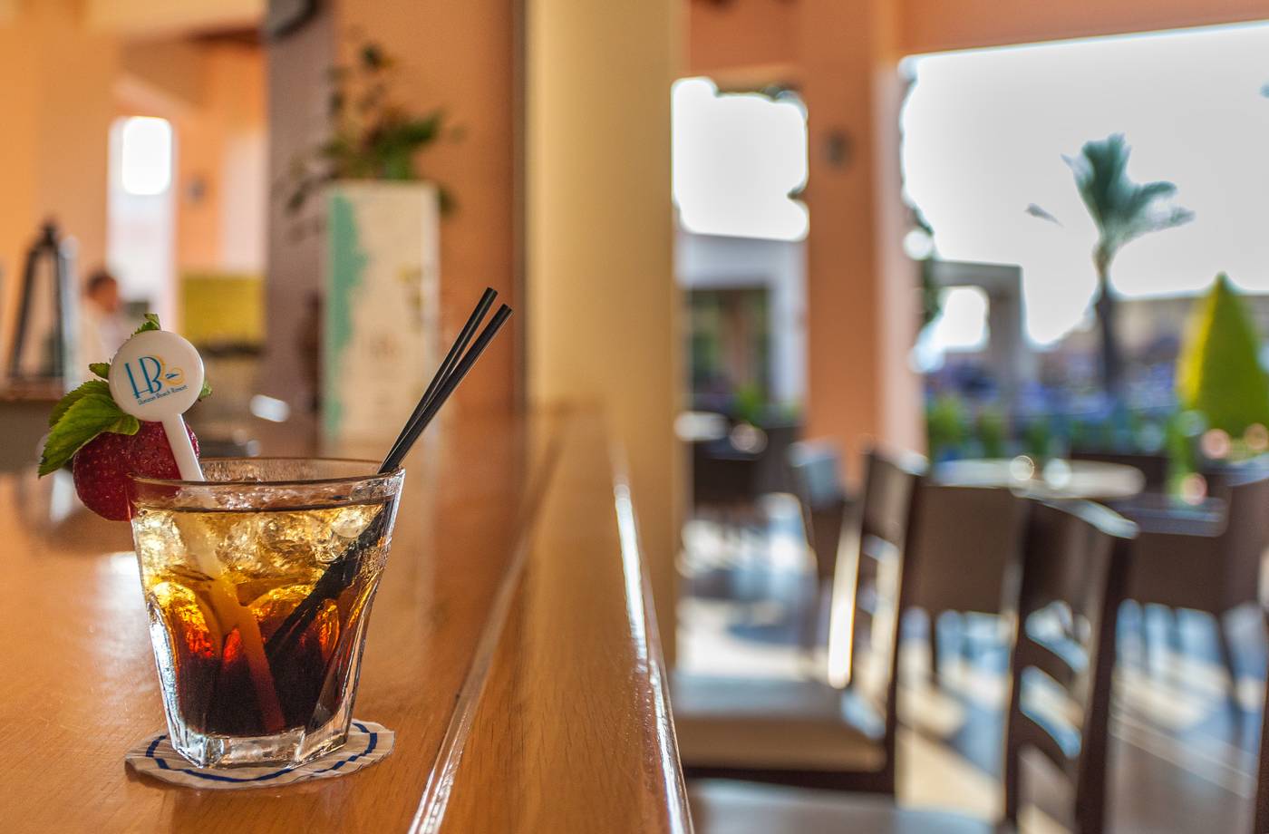 Horizon-Beach-Resort-Bar-52