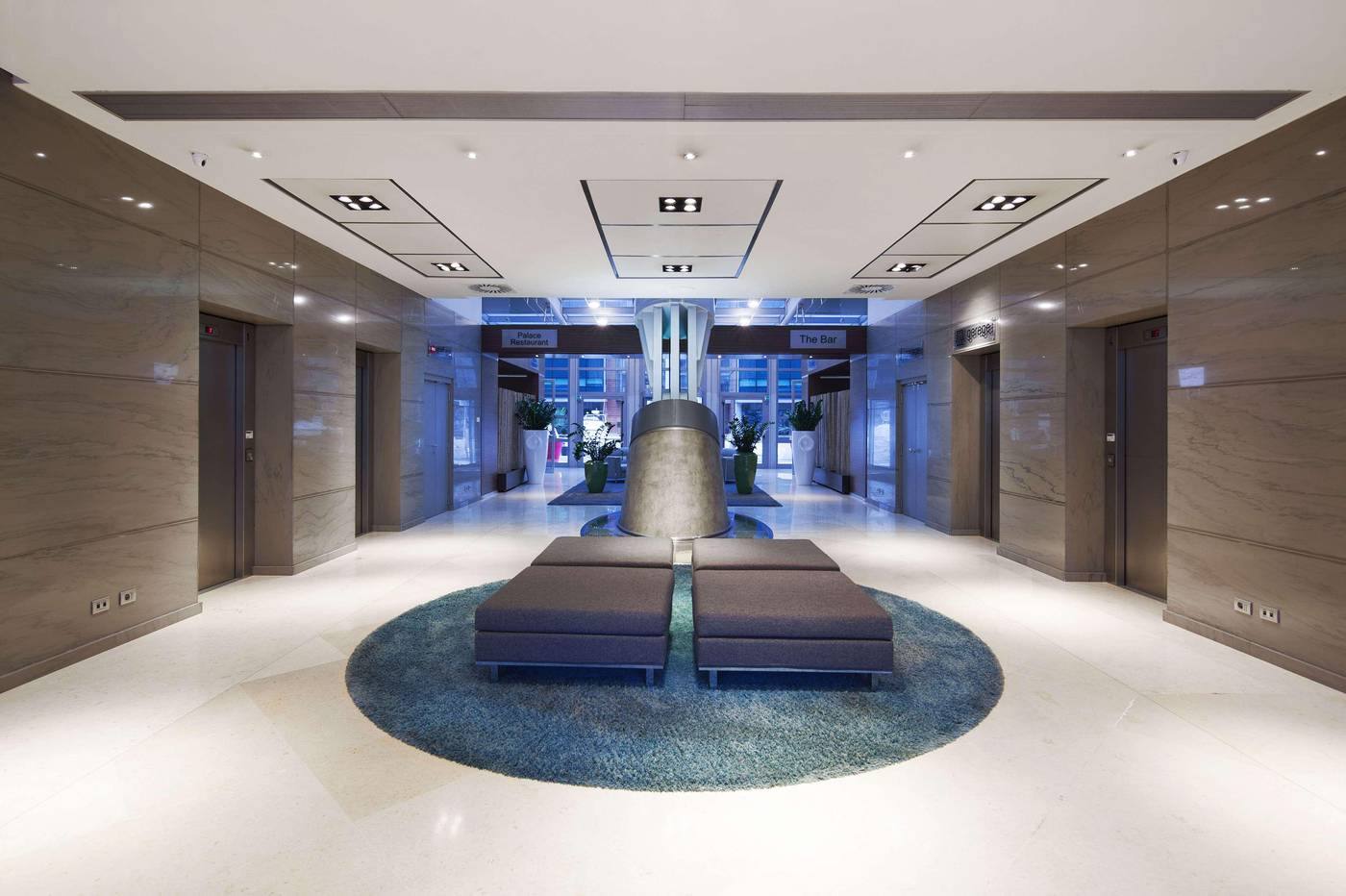 NH-Venezia-Laguna-Palace-Lobby-3