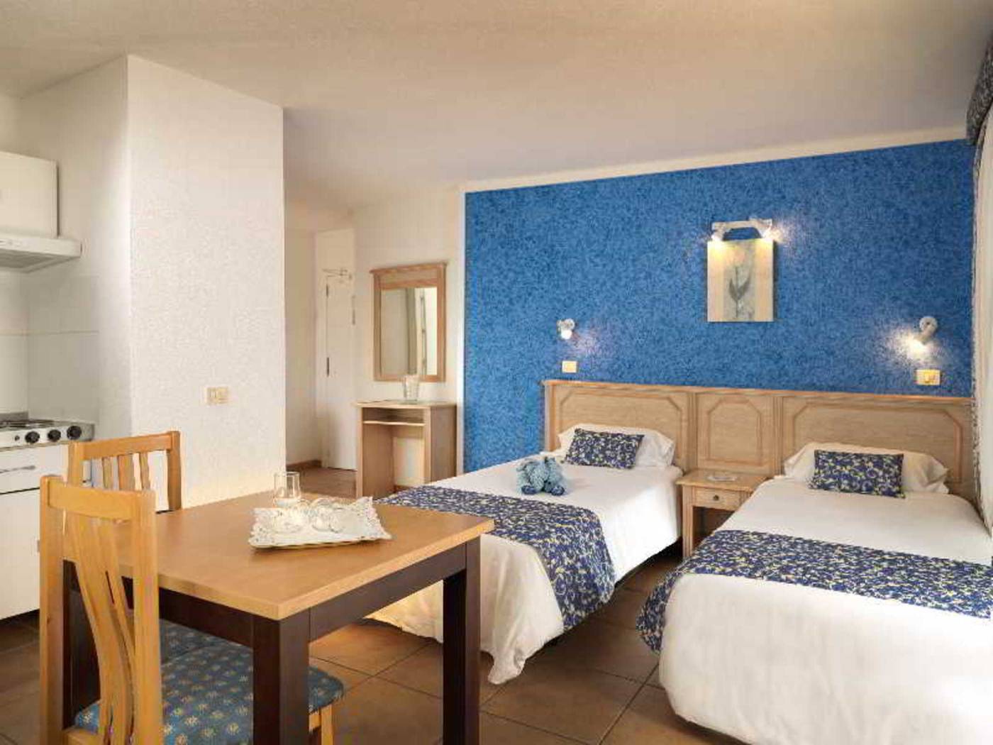 Oro-Blanco-Apartments-Room-25