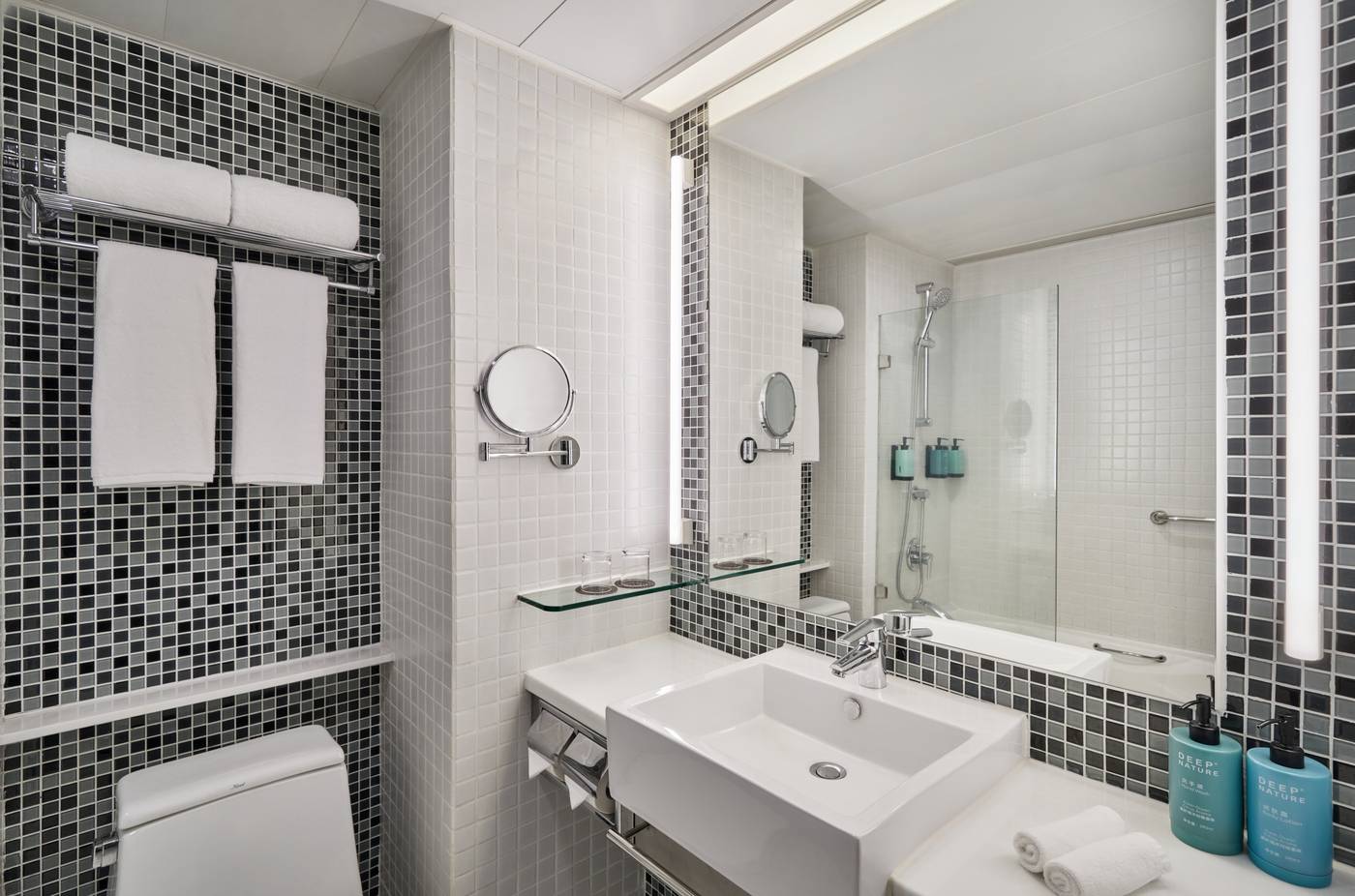 Novotel-Hong-Kong-Century-Room-38