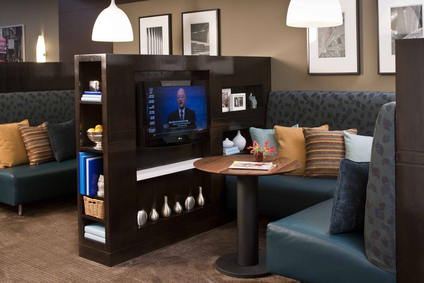 Courtyard-By-Marriott-New-York-Manhattan-Times-Squ-Restaurant-13