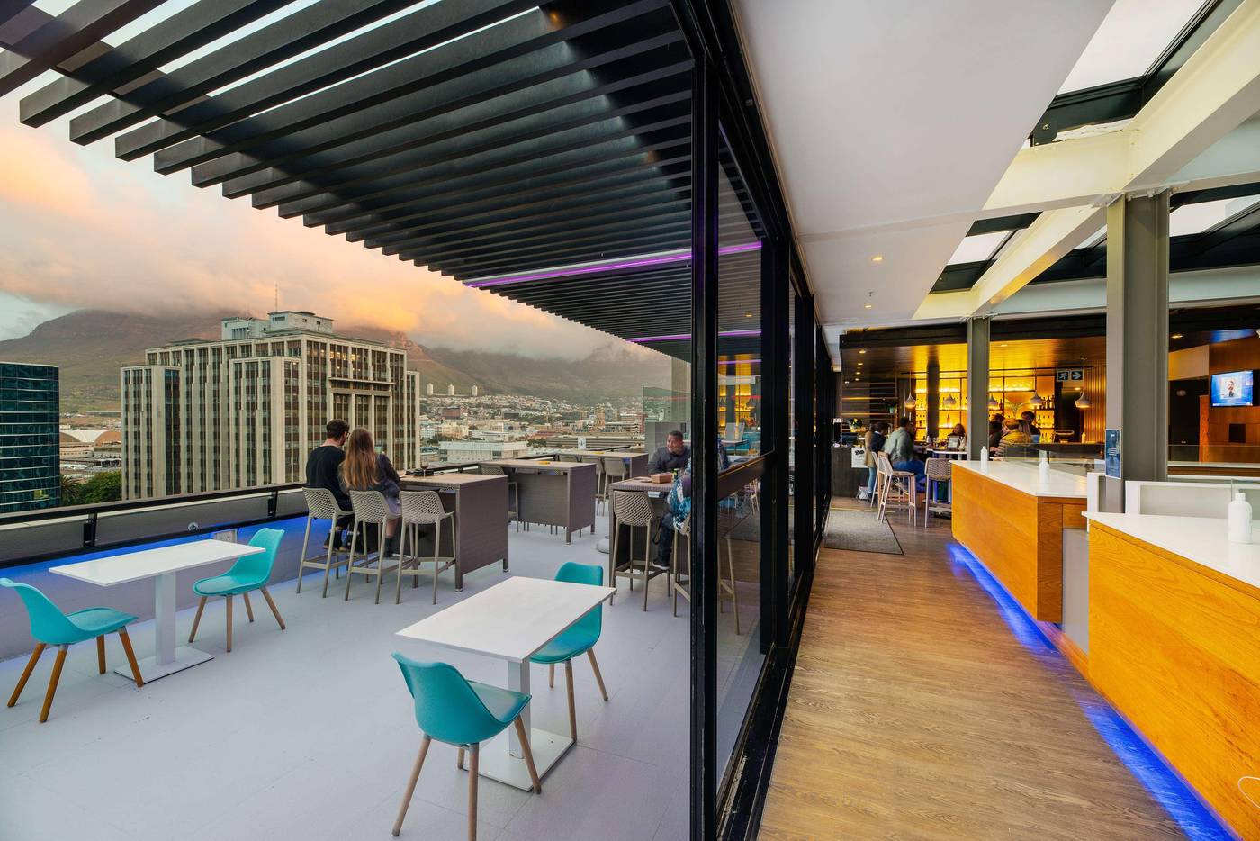 Park-Inn-by-Radisson-Cape-Town-Foreshore-Restaurant-4