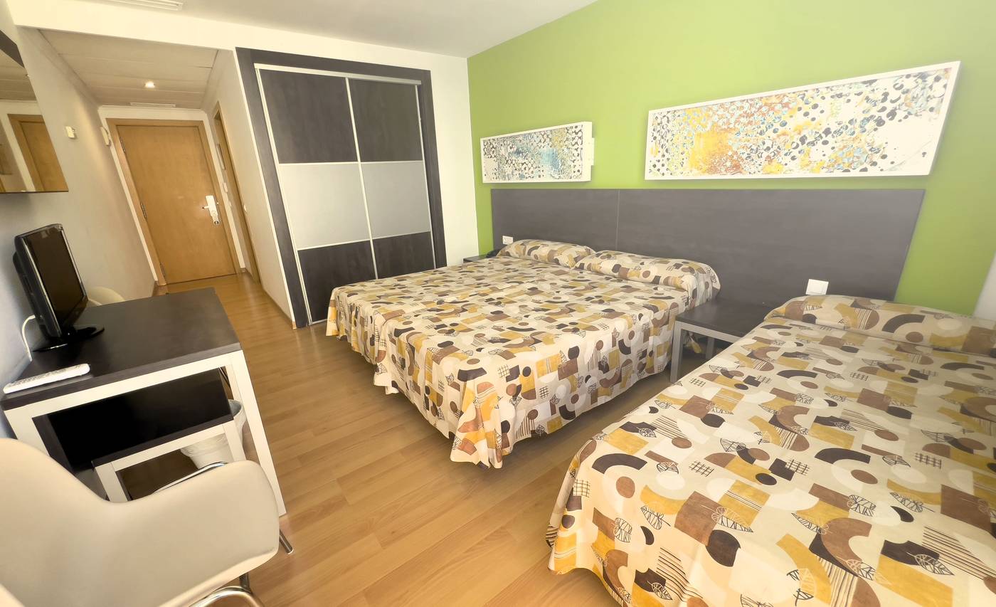 Sol-y-Sombra-Room-11