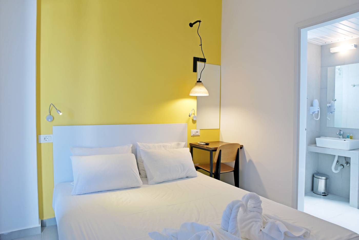 Hillside-Studios-Room-43