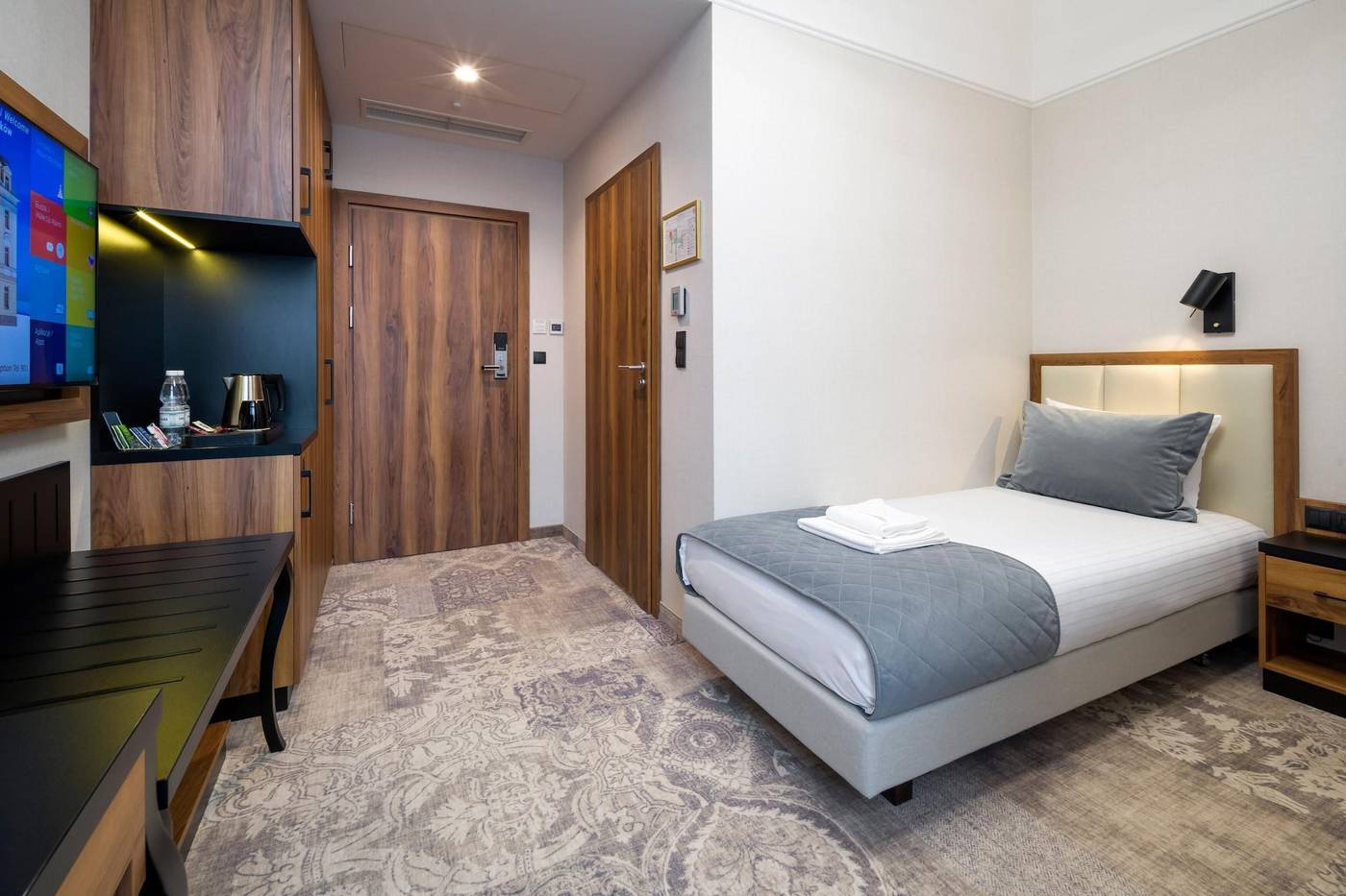 Sky-Hotel-Krakow-Room-14