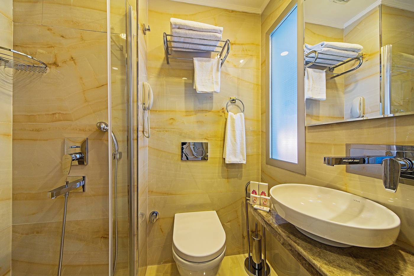 Grand-Naki-Hotel-Room-37