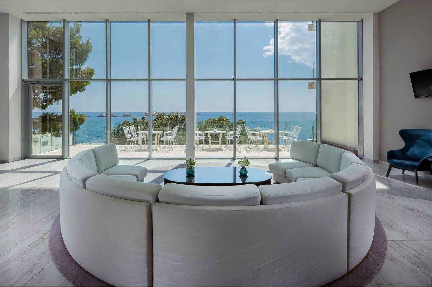 Hotel-Royal-Neptun-Lobby-46