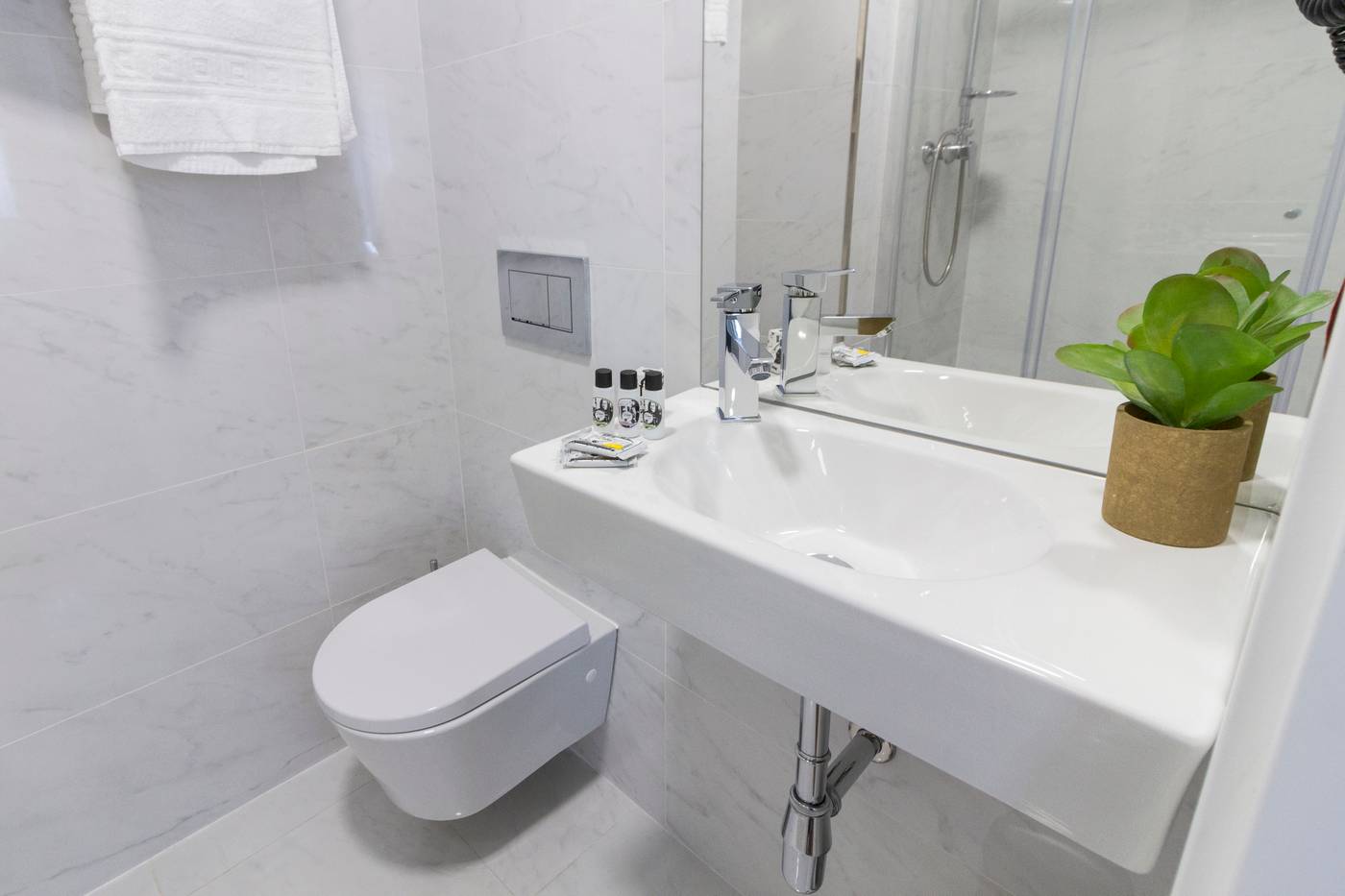 Bairro-Alto-Suites-Room-18
