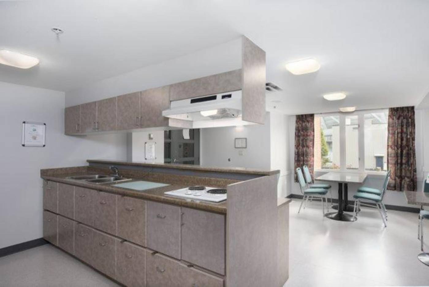 YWCA-Hotel-Vancouver-Room-32