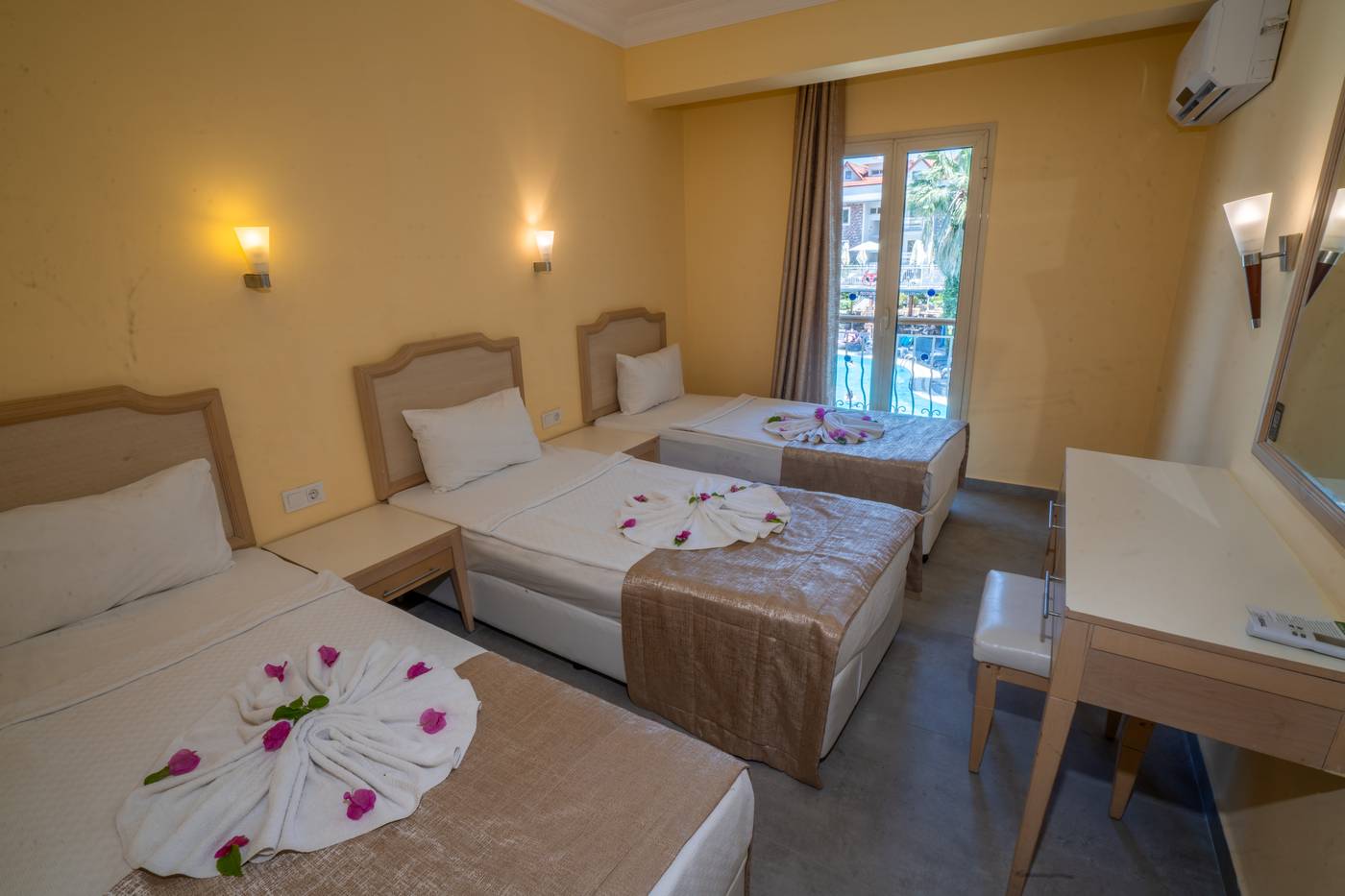 Alenz-Suite-Hotel-Room-21