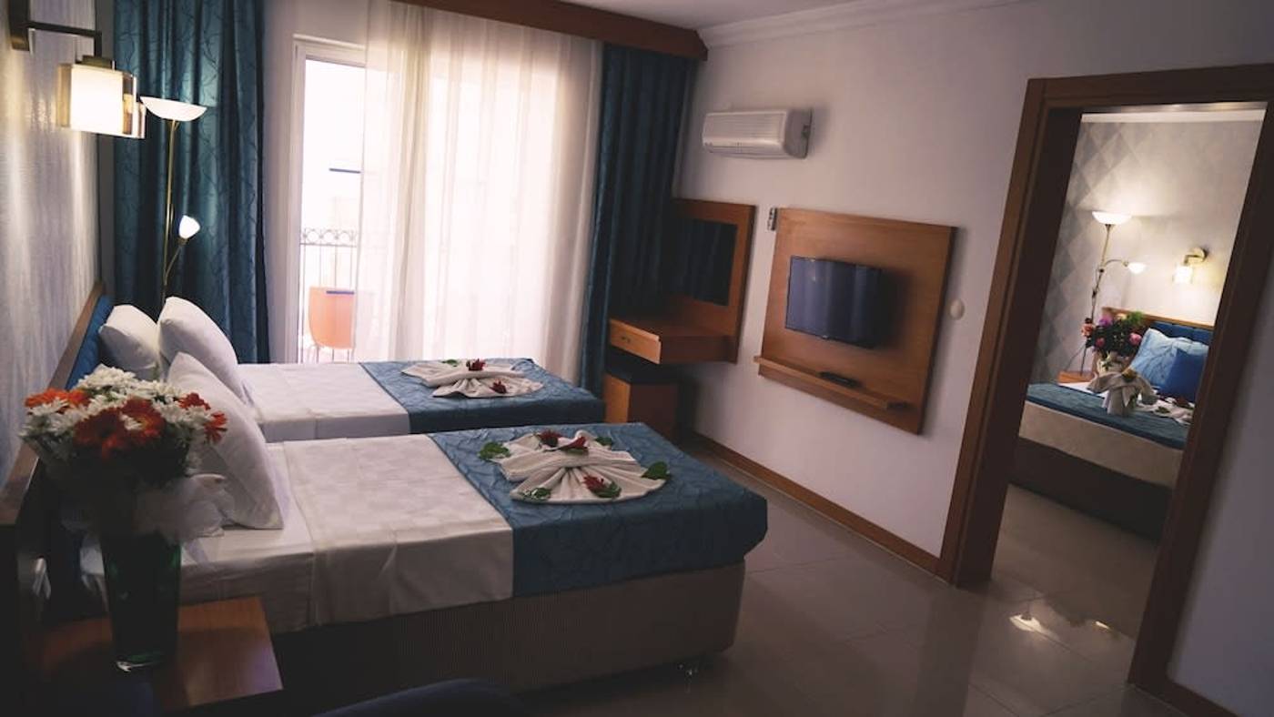 Green-Forest-Holiday-Village-Room-18