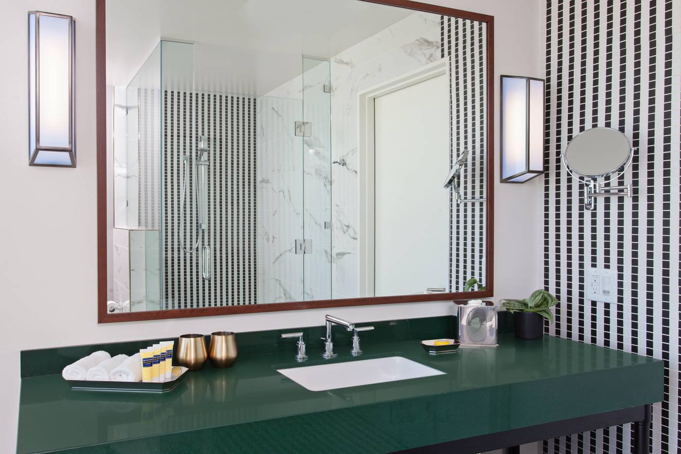 Hotel-Indigo-Los-Angeles-Downtown-Room-30