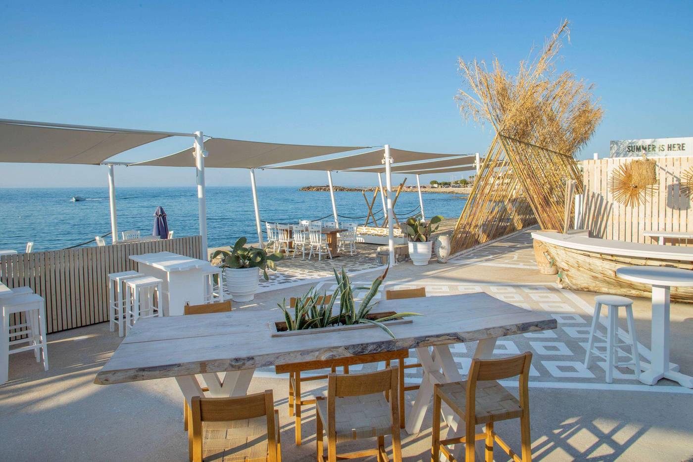 Marina-Beach-Restaurant-75