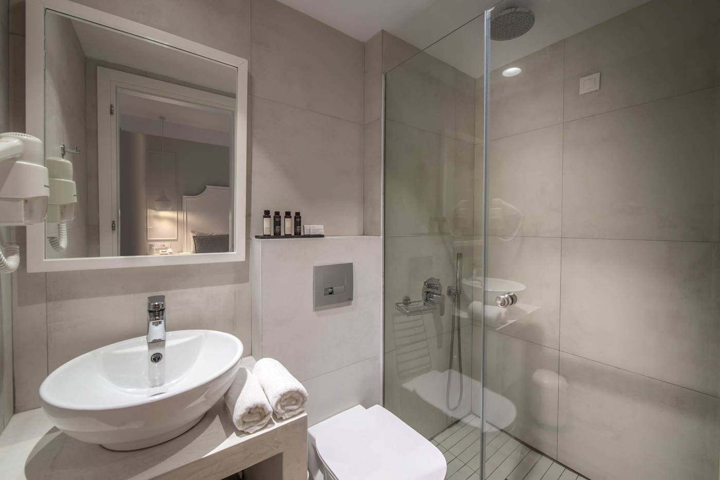 Mari-Kristin-Room-48