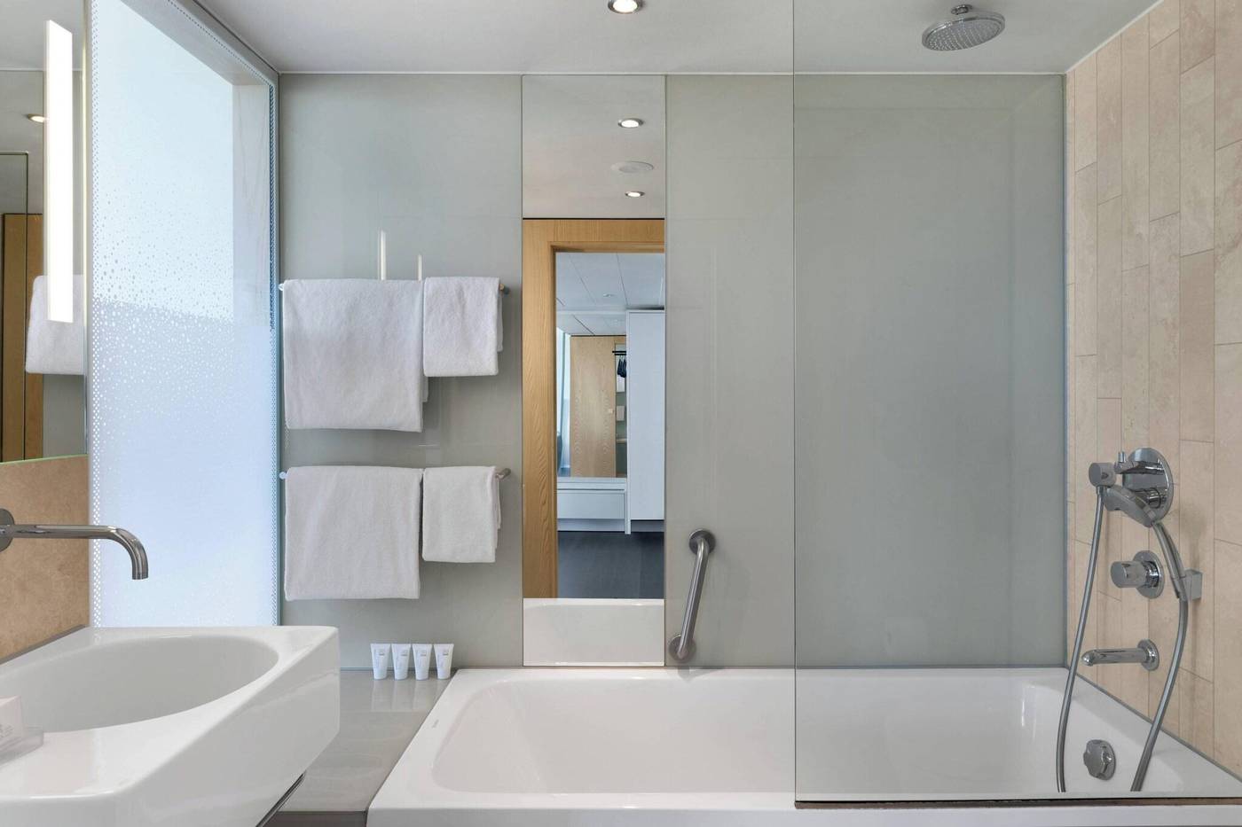 AC-Bella-Sky-Copenhagen-Room-40