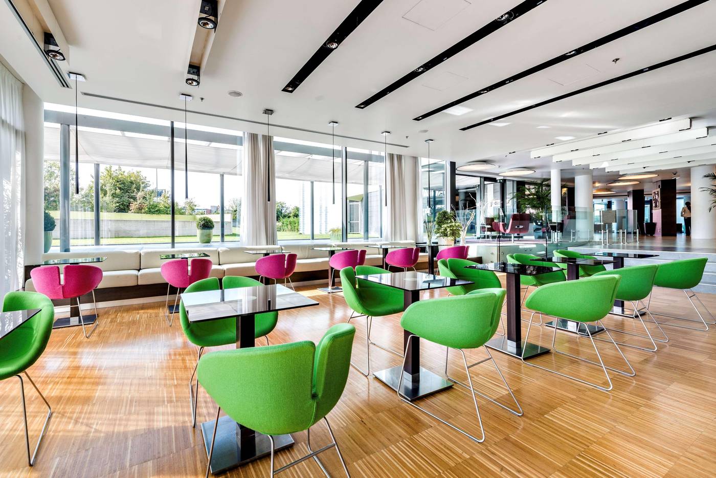 Hilton-Garden-Inn-Venice-Mestre-San-Giuliano-Bar-6