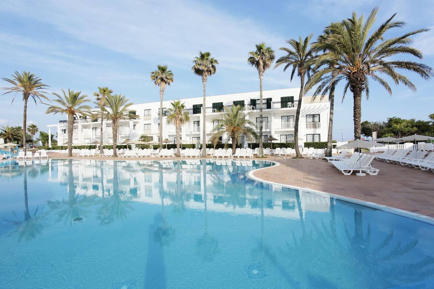 Grupotel-Mar-de-Menorca-Pool-2