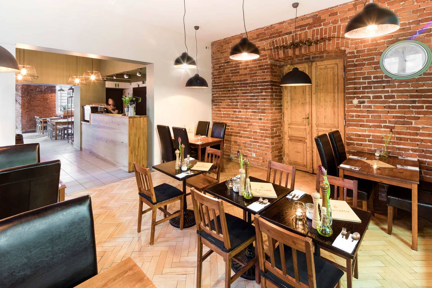 Platinum-Suite-Restaurant-48