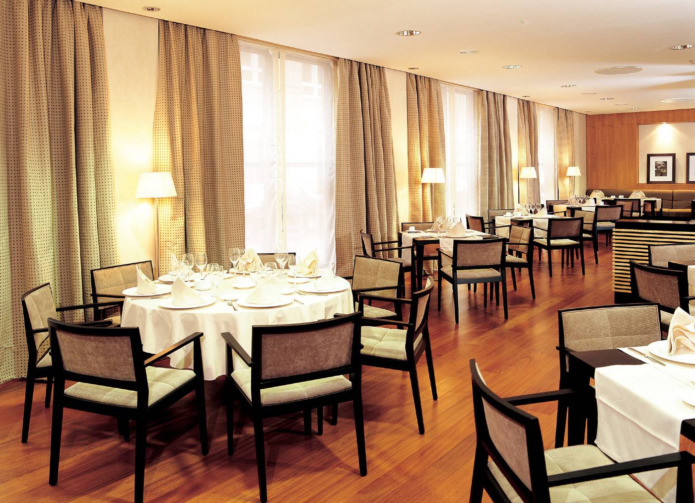 NH-Ciudad-de-Almeria-Restaurant-13