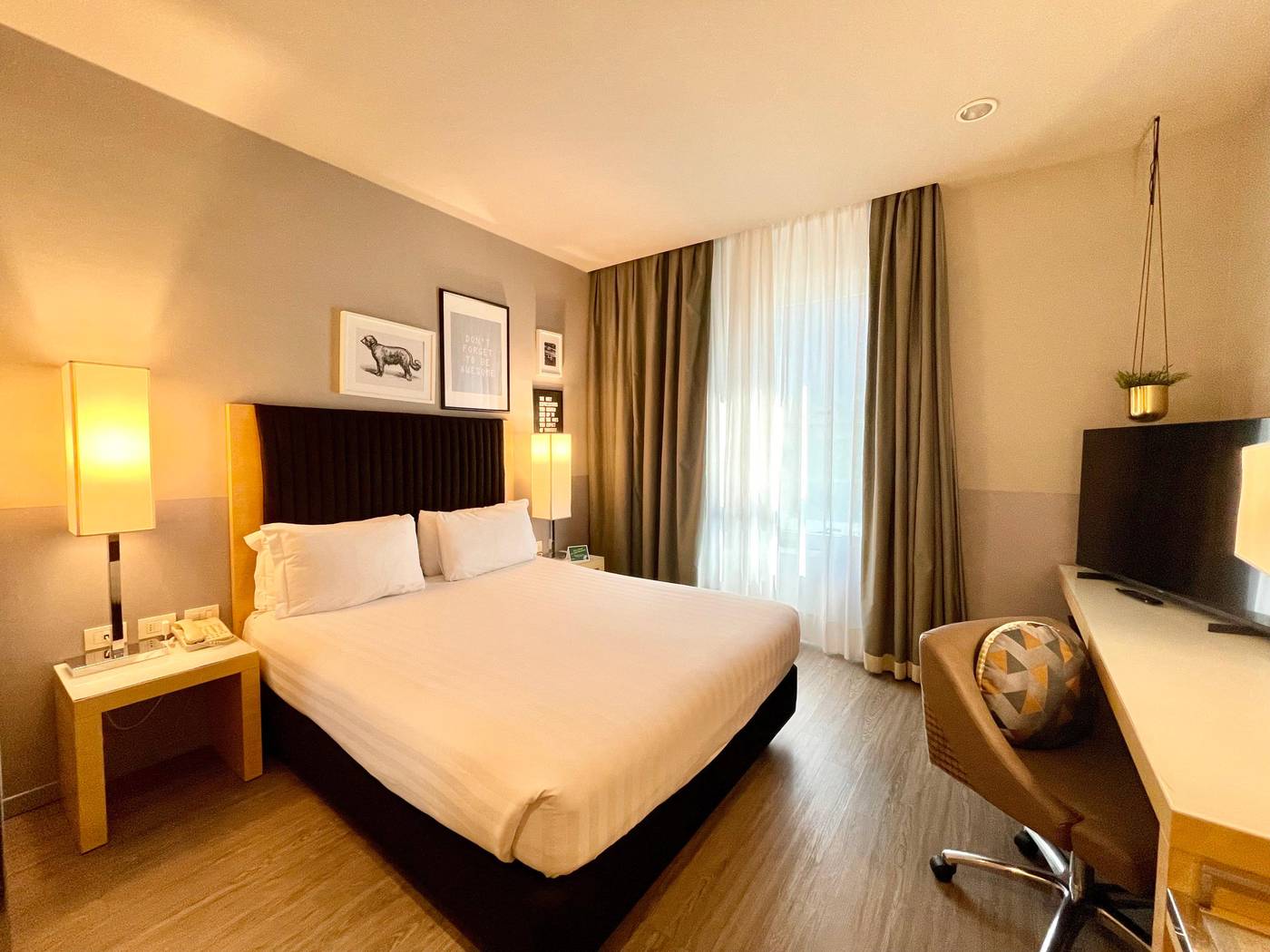 Holiday-Inn-Milan-Garibaldi-Station-Room-22