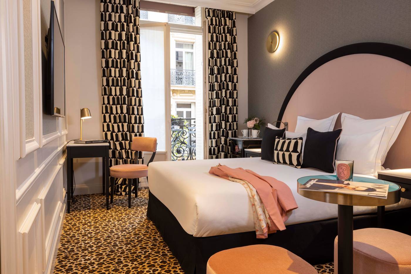 West-end-Paris-Room-7