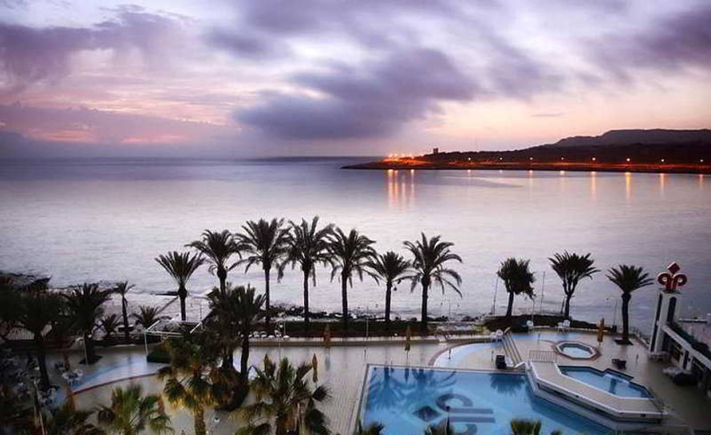 Qawra-Palace-Resort---Spa-Beach-48