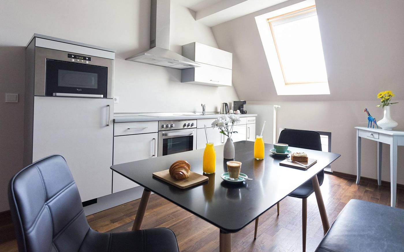 The-Circus-Hotel-Room-12