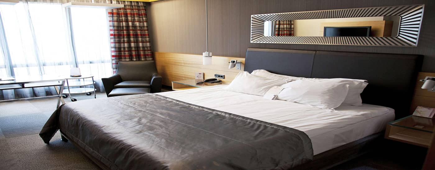 Point-Hotel-Barbaros-Room-23