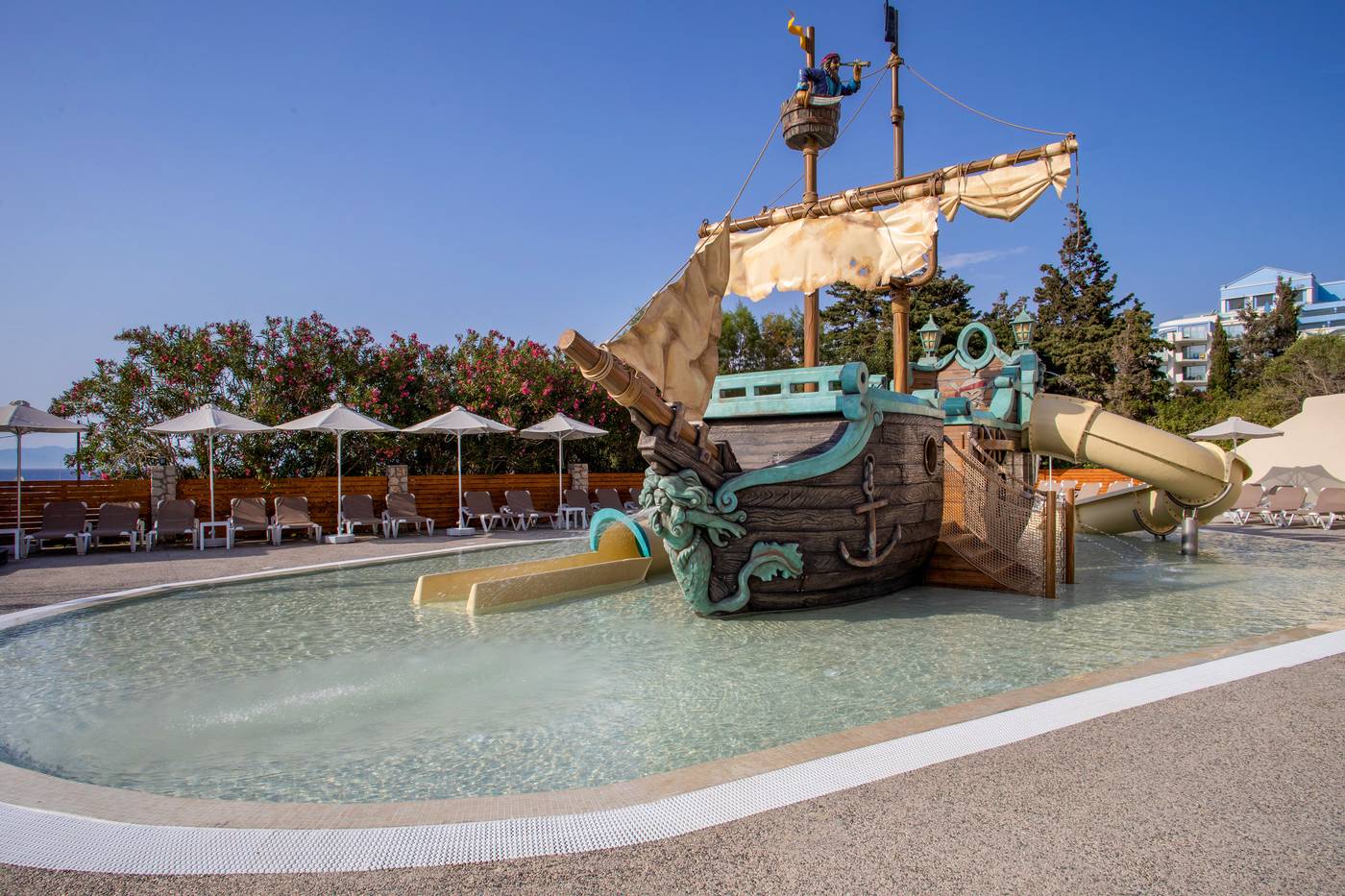 13.03.25 Sol Cosmopolitan