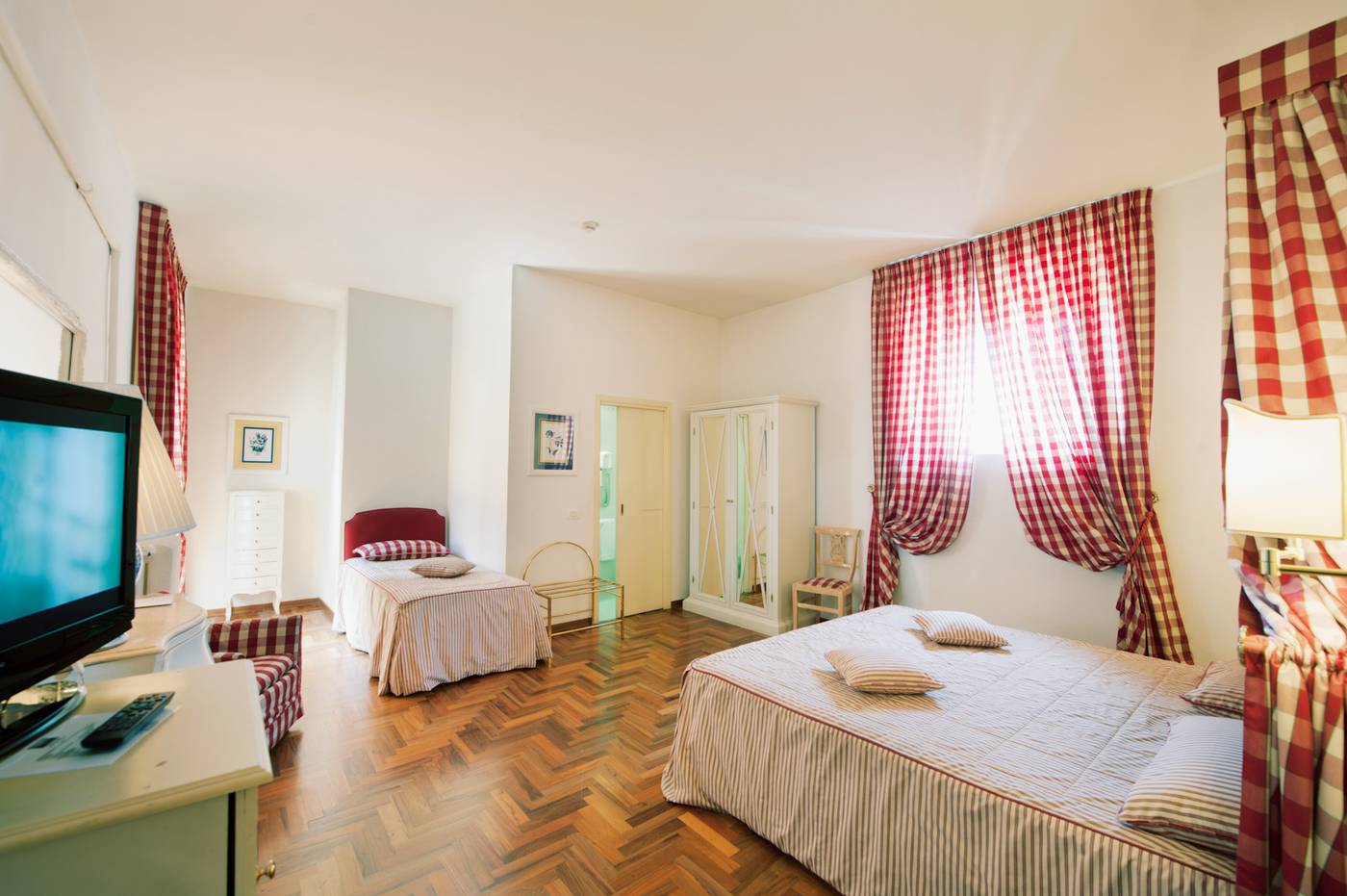 Palazzo-Ruspoli-Room-2