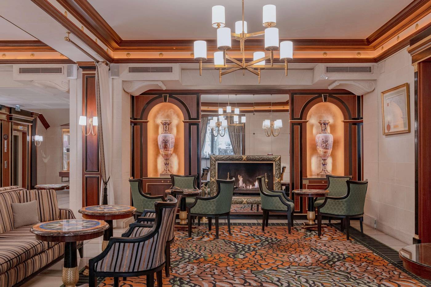 H----tel-Napol----on-Paris-Lobby-14