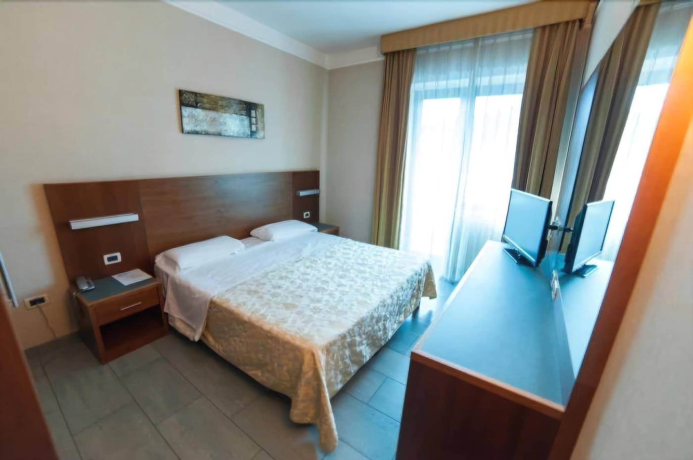 AMICO-Italy-PESCARA-Room-6
