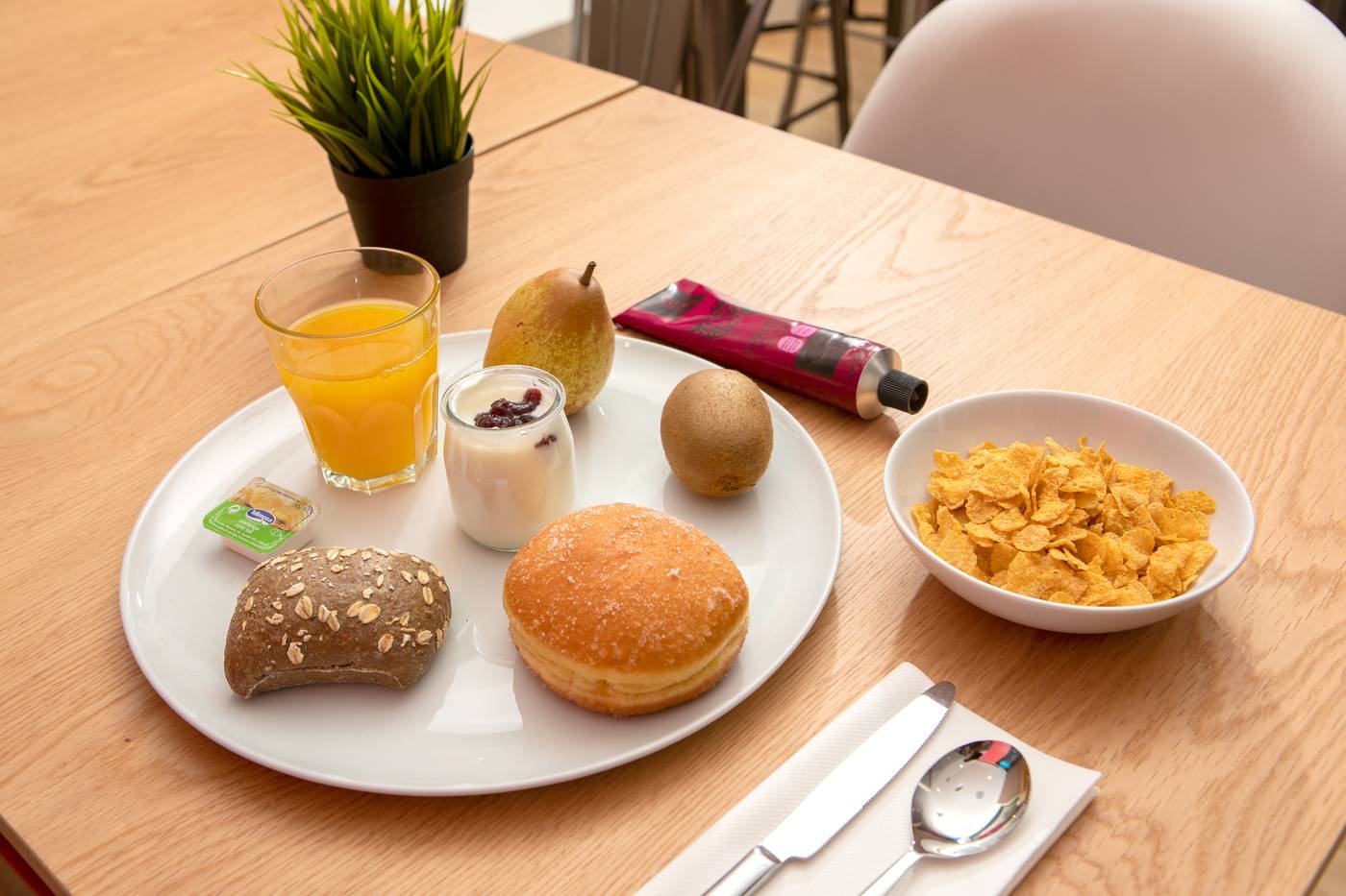 Stay-Hotel-Lisboa-Centro-Chiado-Restaurant-41