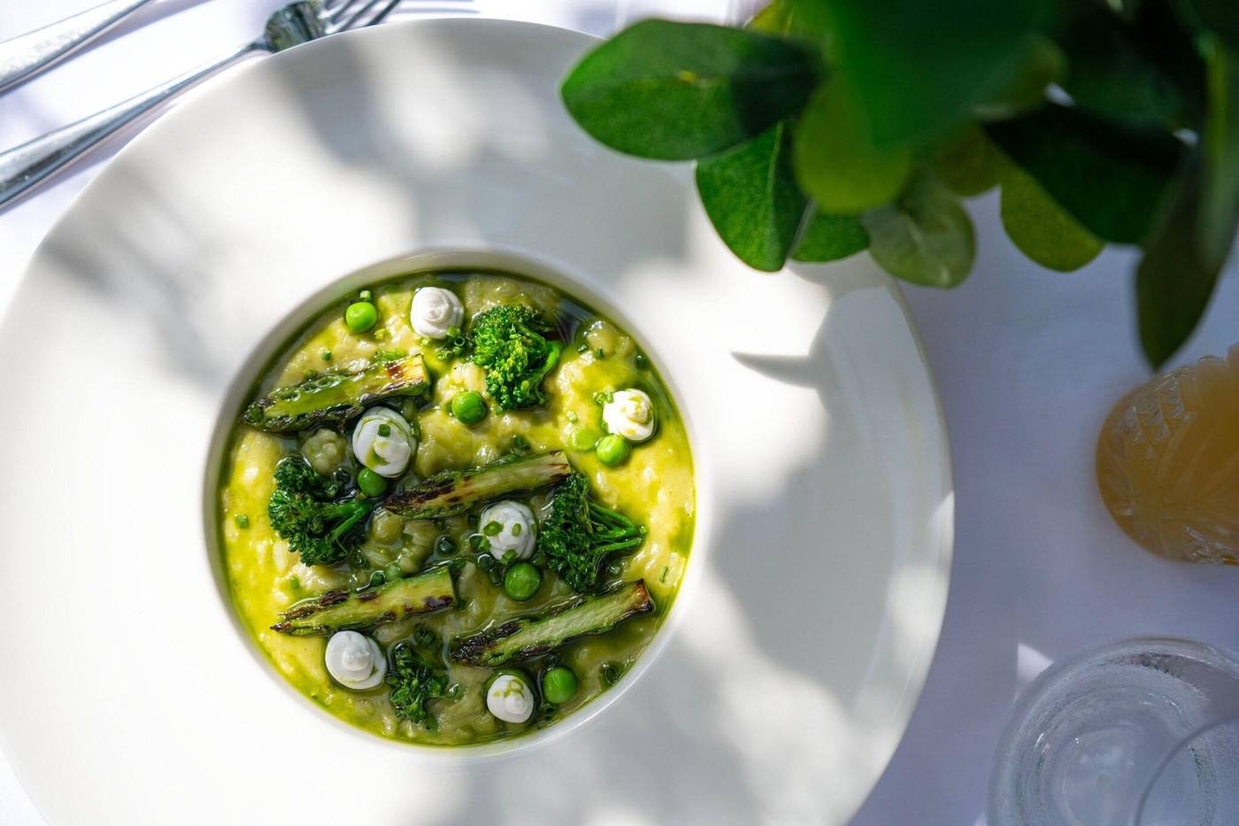 The-Ritz-Carlton--Dubai-Restaurant-103