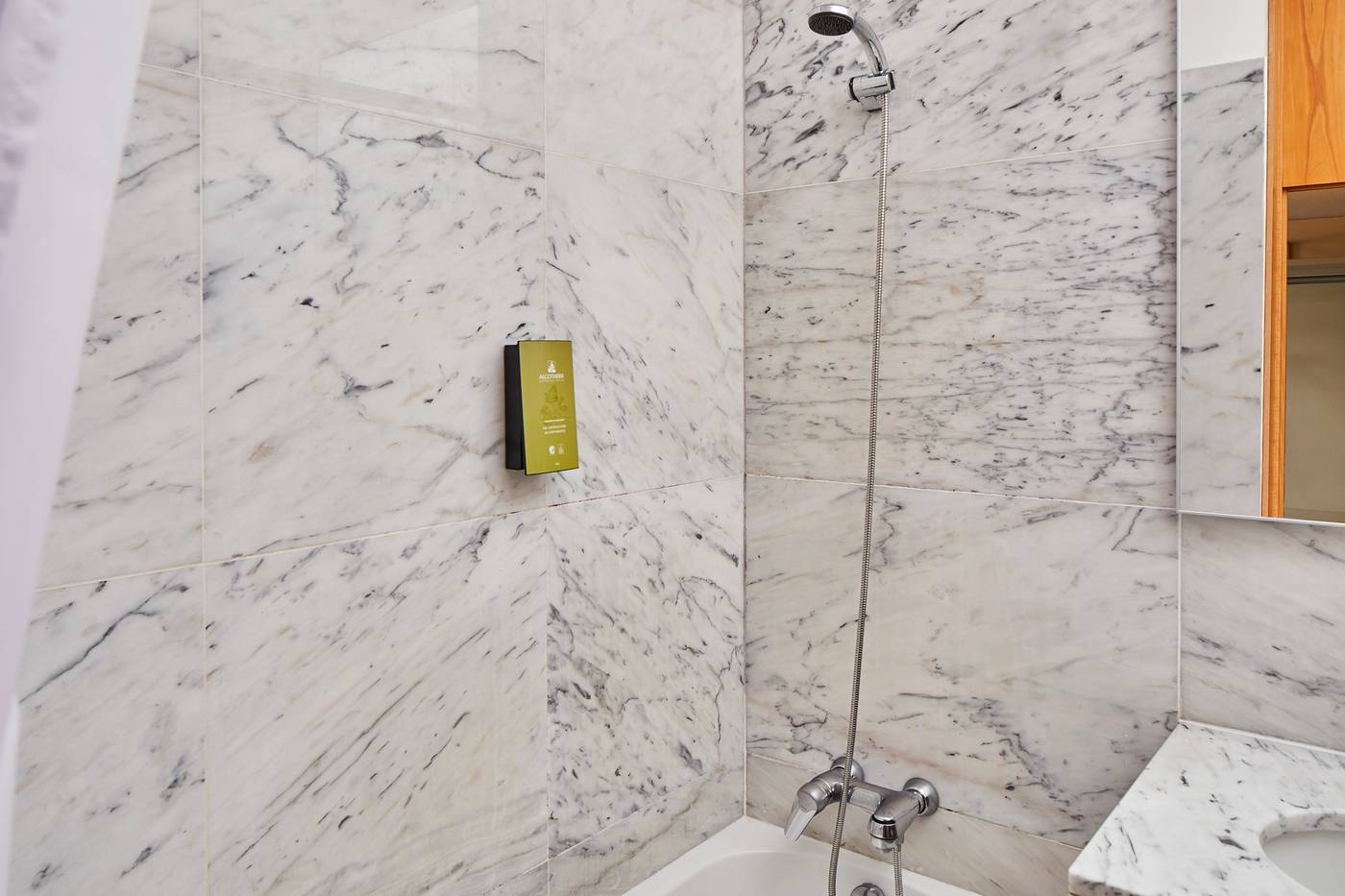 Faro---Beach-Club-Room-26