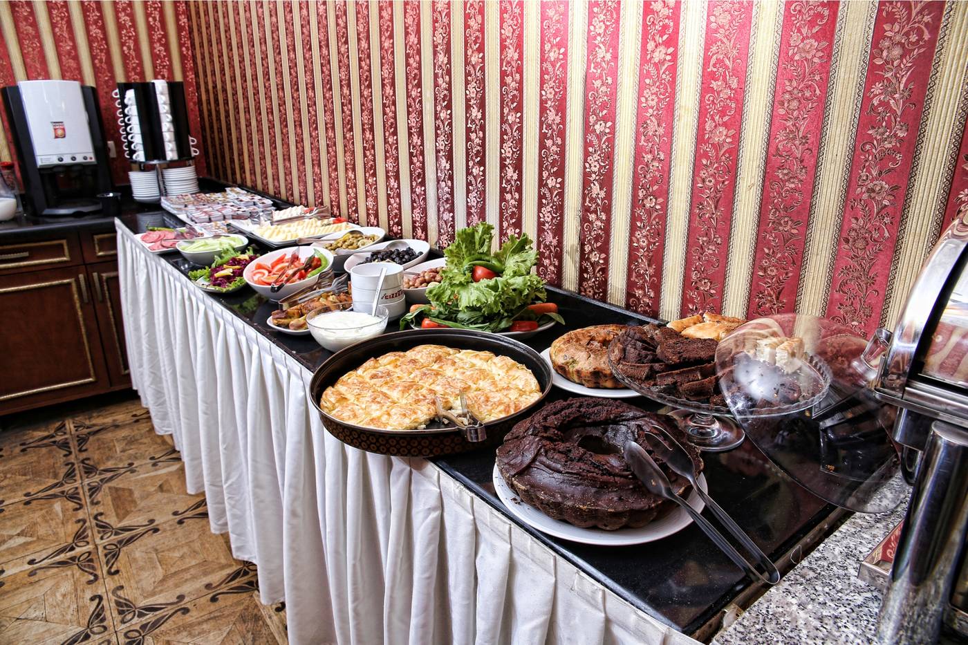 Santa-Hill-Restaurant-20