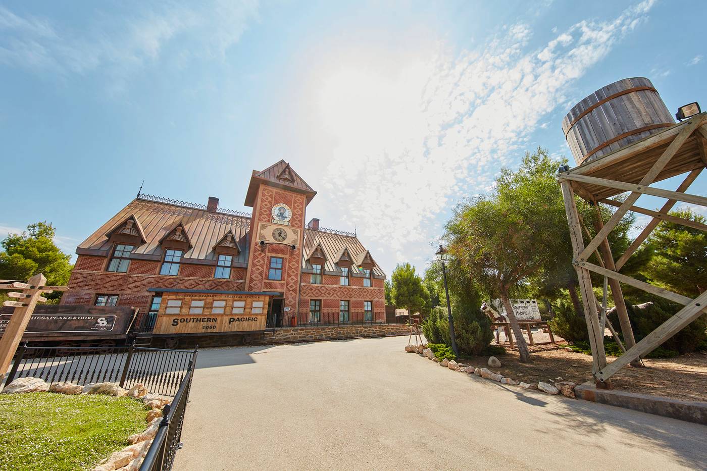 PortAventura-Hotel-Gold-River---Theme-Park-General-view-14