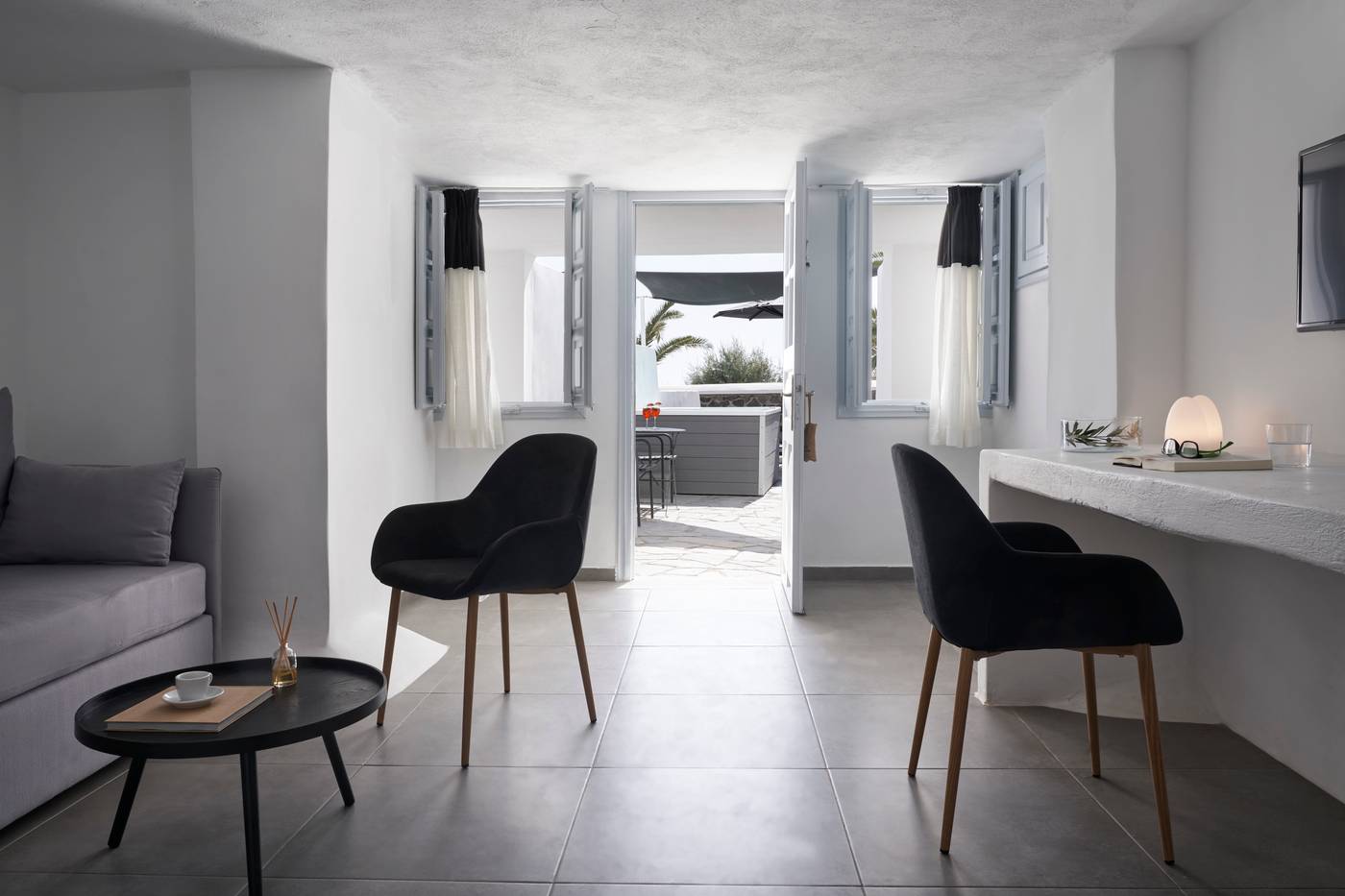 Mr-and-Mrs-White-Oia-Santorini-Room-39