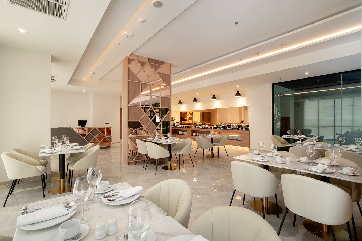 Thaya-Hotel-Bangkok-Restaurant-31