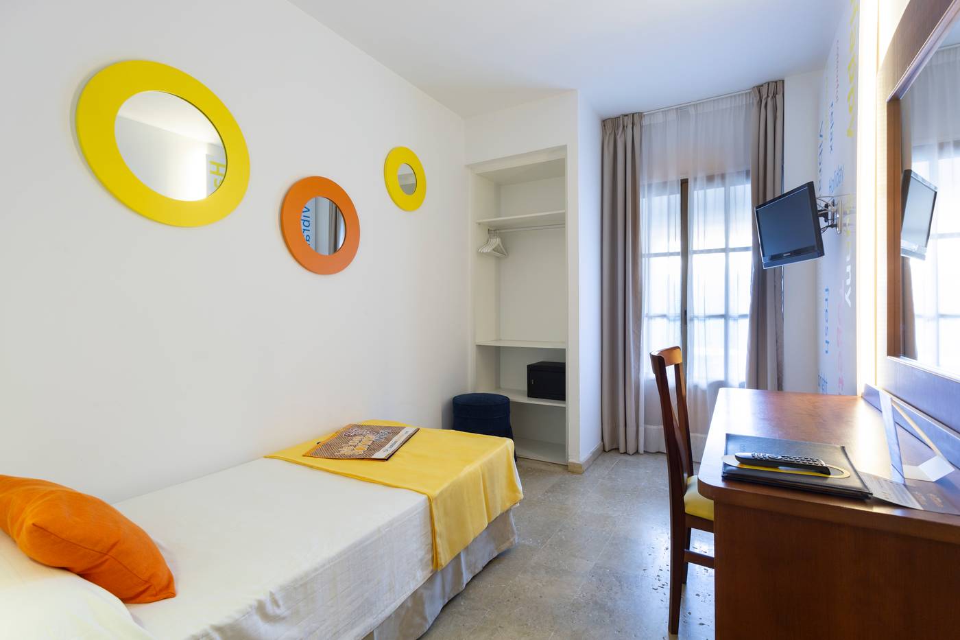 Hotel-Globales-Cortijo-Blanco-Room-22