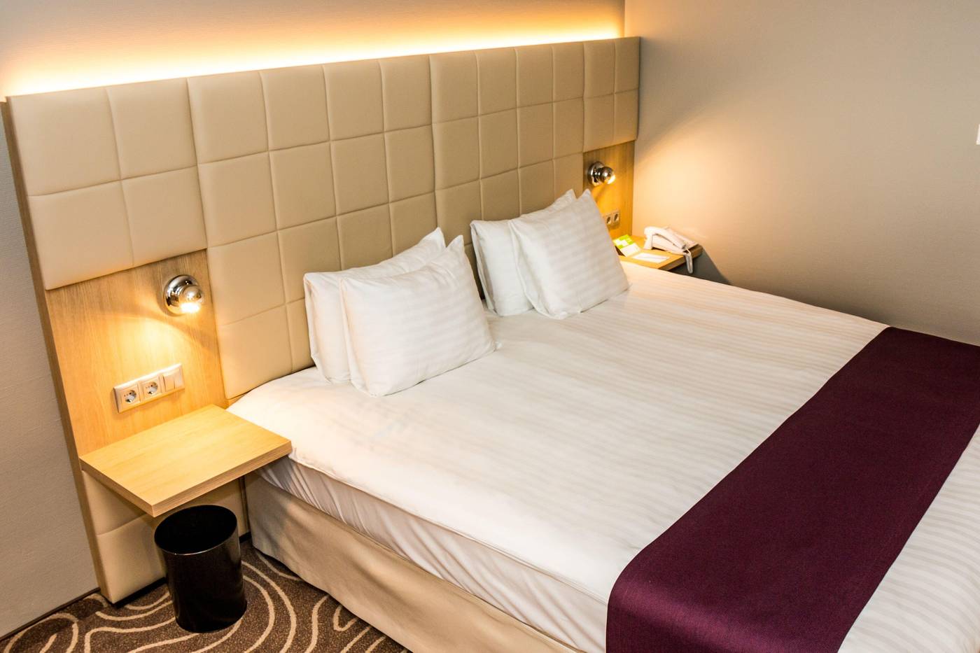 Holiday-Inn-Budapest---Budaors-Room-25