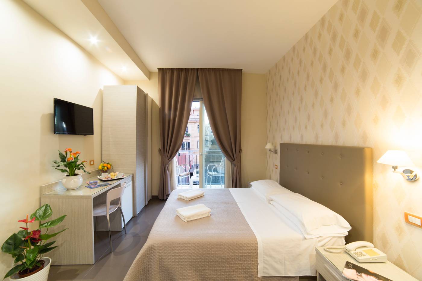 Club-Sorrento-Room-18